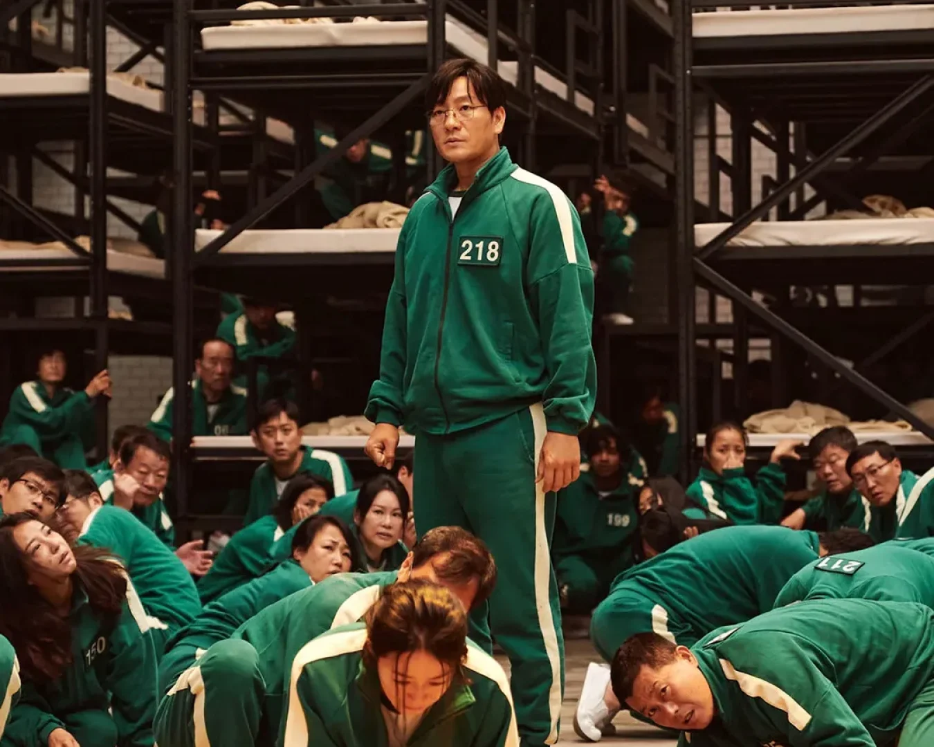 Permainan belum berakhir. Seong Gi-hun kembali dengan tekad menghancurkan Squid Game selamanya.